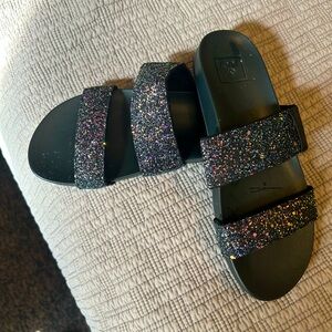Reef Glitter Slides with black sole, size 7, only worn once